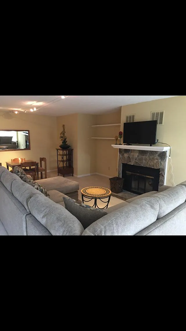 87 Willow Rd B-28