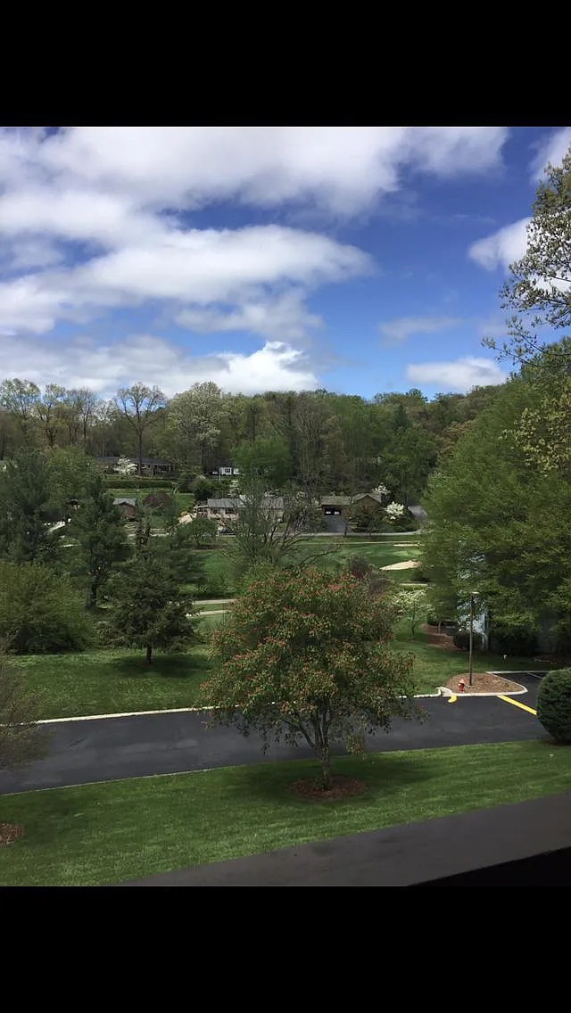 87 Willow Rd B-34