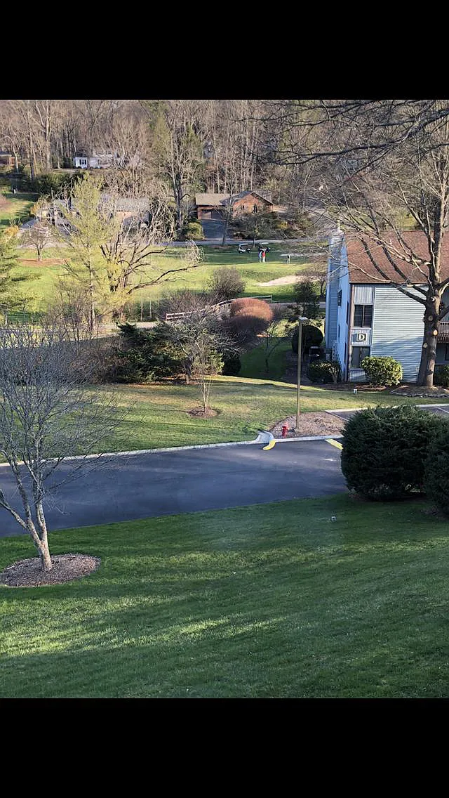87 Willow Rd B-8