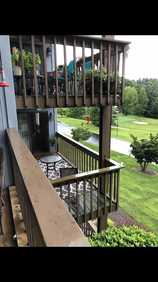 87 Willow Rd B-9