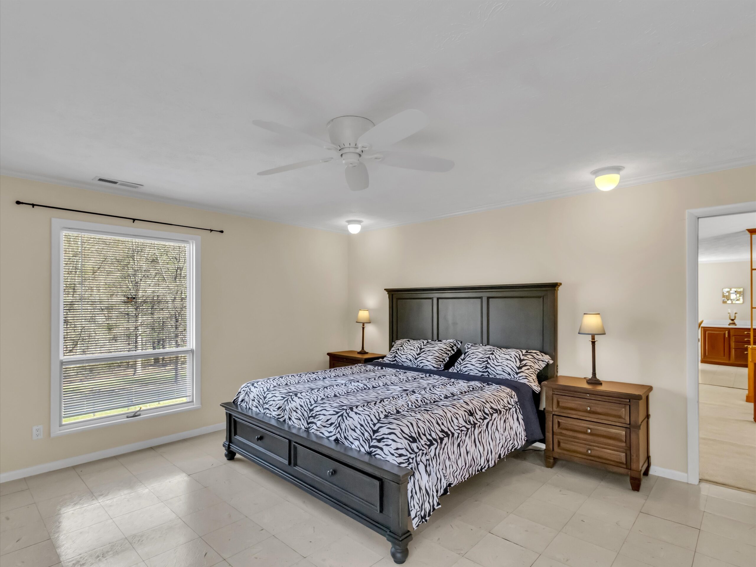 21-41 Balsam Shadows Rd _ (20)