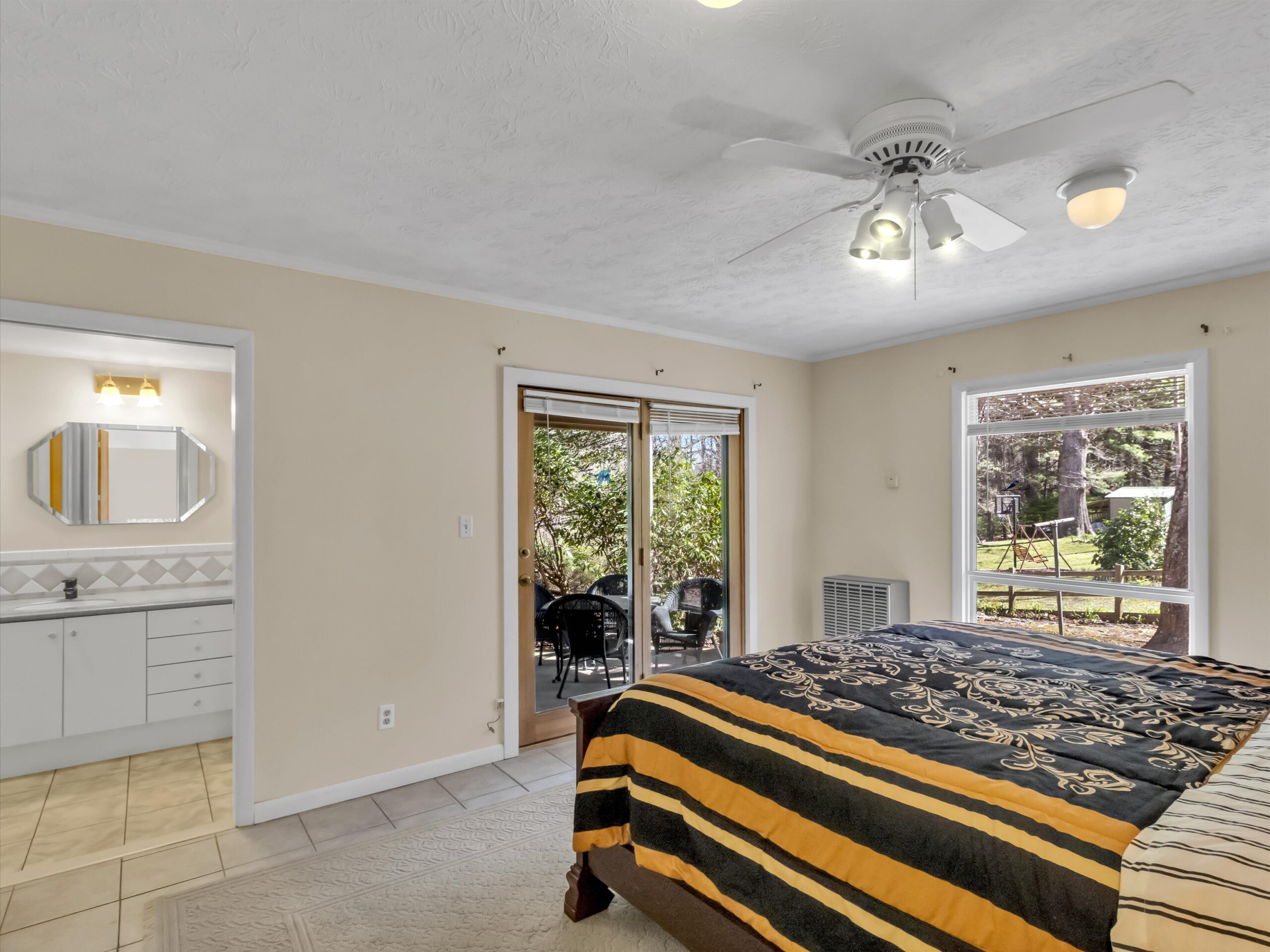 27-41 Balsam Shadows Rd _ (26)